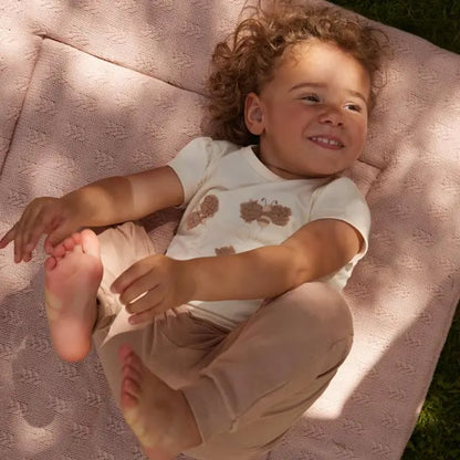Dirkje Mädchen-T-Shirt in Creme mit Bienenmotiv Mokkini Kindermode T-Shirt