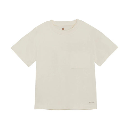 En Fant T-Shirt mit Brusttasche und Rückendruck