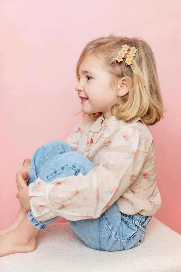 Luciole et Petit Pois Haarklammer – Blumenmuster Perlmutt Mokkini Kindermode Haarklammer