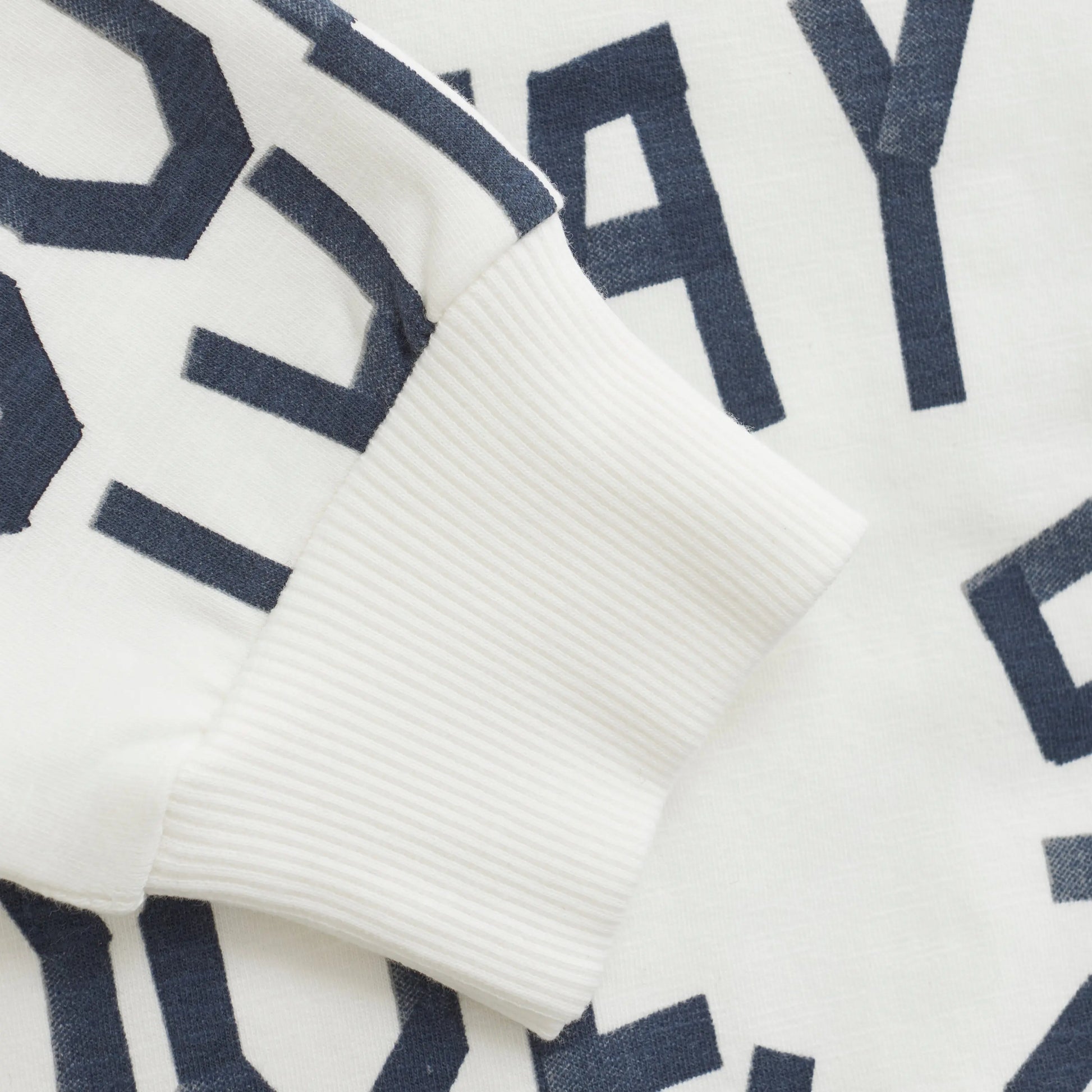 Minymo Jungen Sweatshirt "Stay Cool" in Weiß mit auffälligem Print Mokkini Kindermode Gesperrt