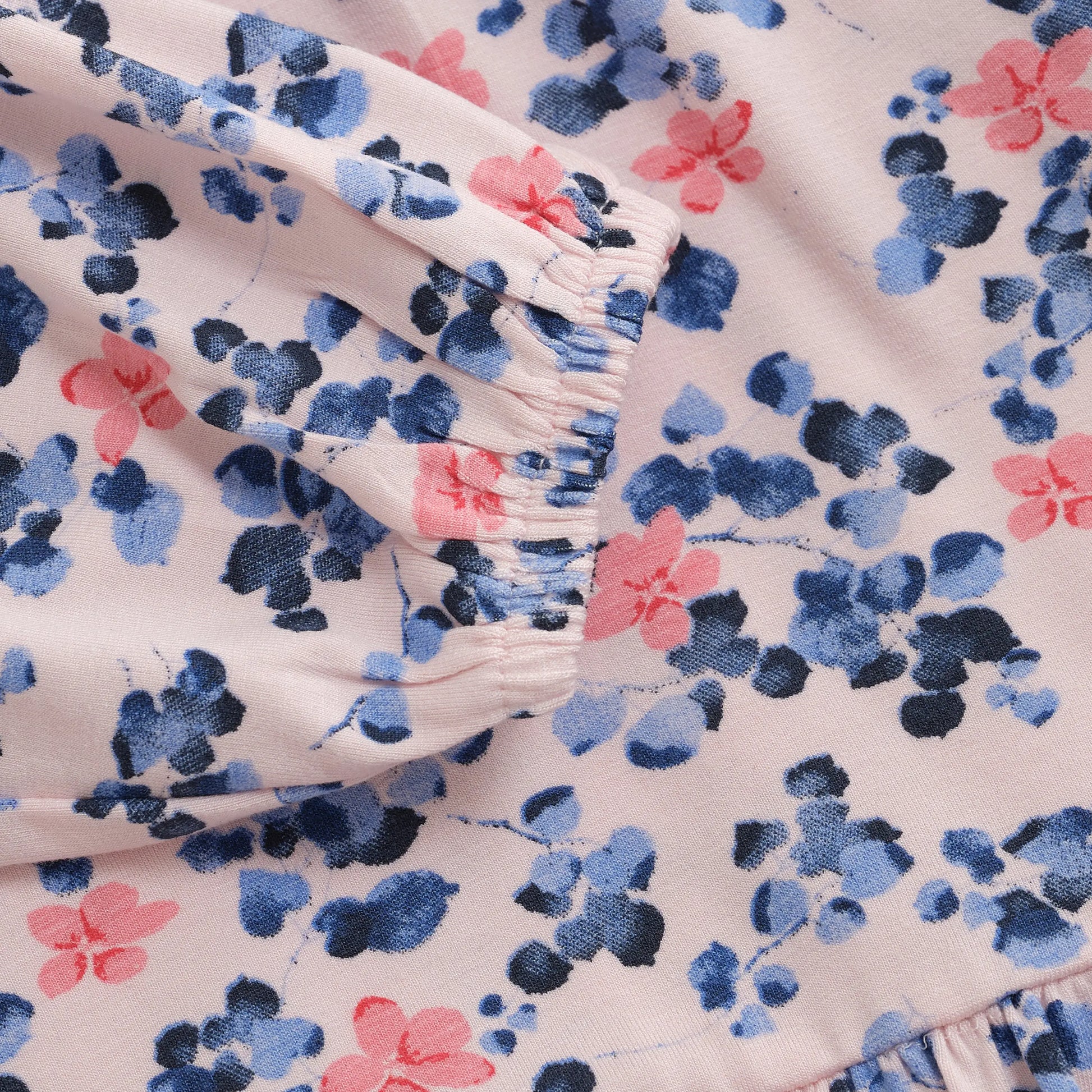 Minymo Kleid mit Blumenmuster und Rüschenkragen Mokkini Kindermode Gesperrt