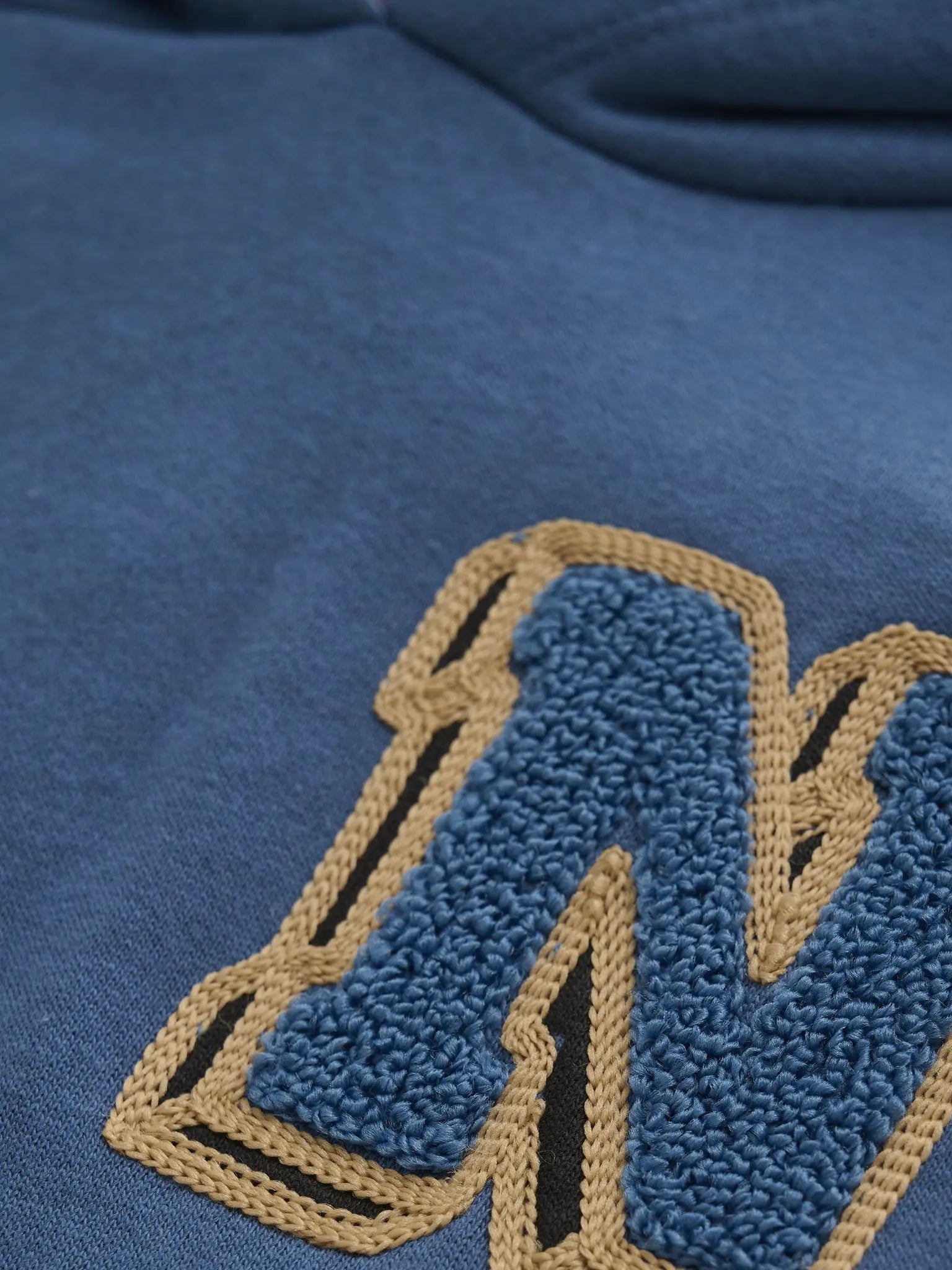 Noppies Sweatshirt mit Kapuze & N-Patch – Blau/Beige Mokkini Kindermode